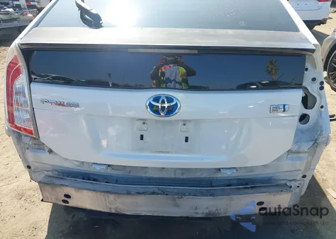 2014 Toyota Prius Two z USA, uszkodzony, nr VIN JTDKN3DU7E0387792